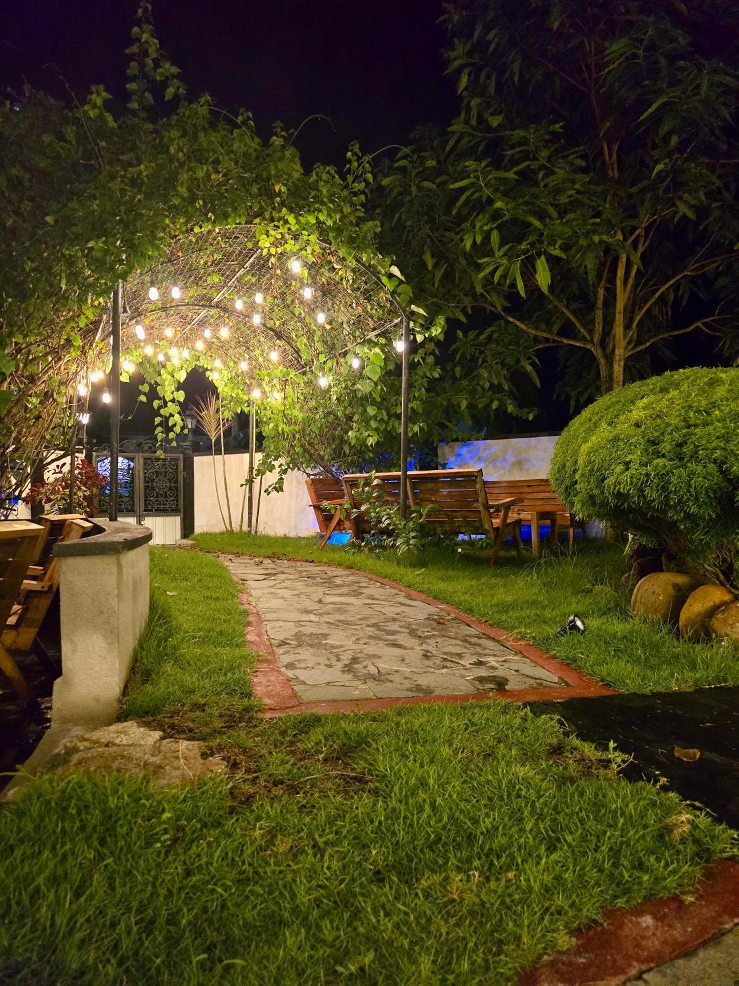 Habibi Hostel & Restaurant อูนาวาตูนา ภายนอก รูปภาพ