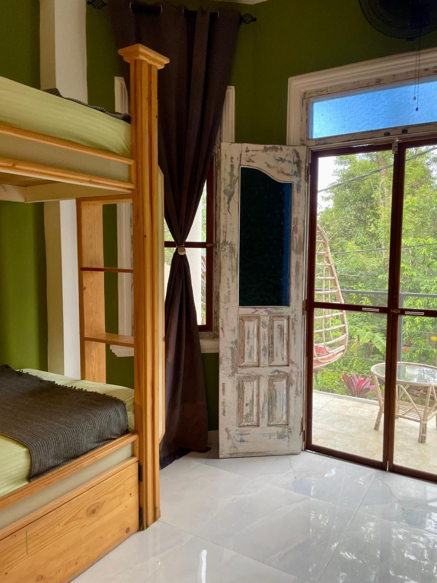 Habibi Hostel & Restaurant อูนาวาตูนา ภายนอก รูปภาพ