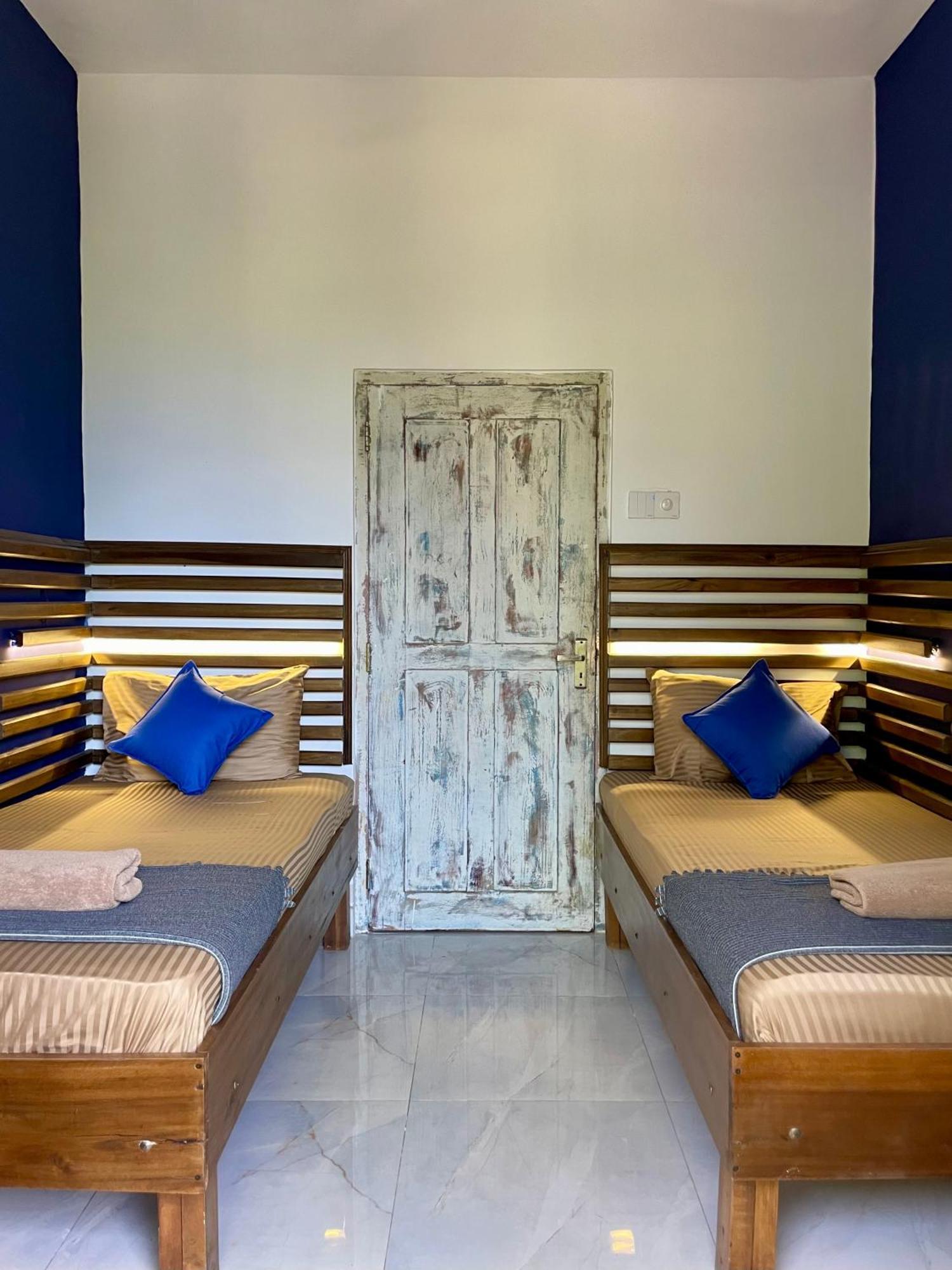 Habibi Hostel & Restaurant อูนาวาตูนา ภายนอก รูปภาพ