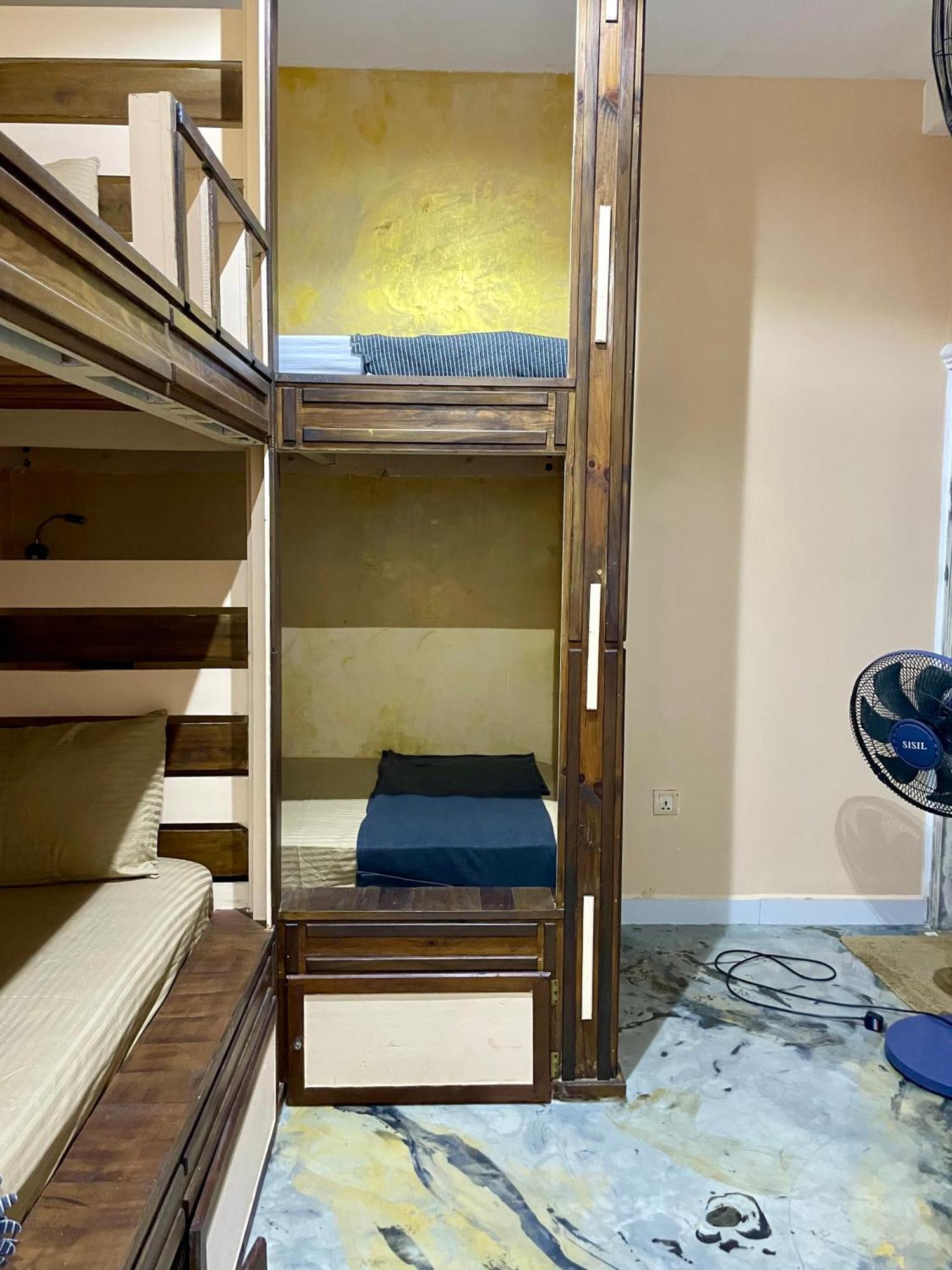 Habibi Hostel & Restaurant อูนาวาตูนา ภายนอก รูปภาพ