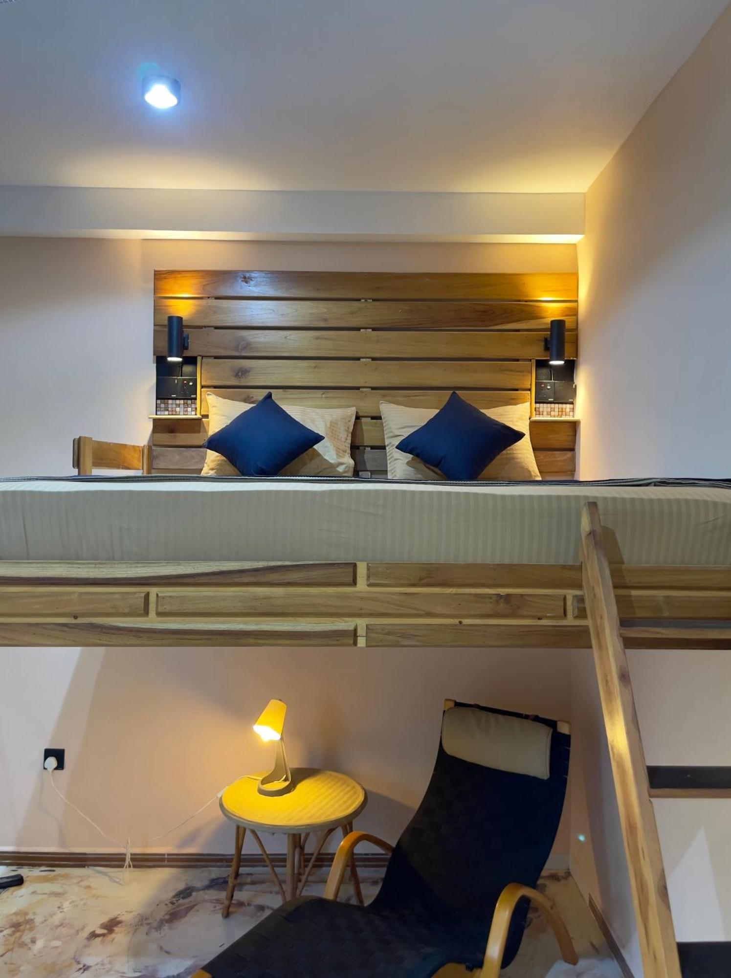 Habibi Hostel & Restaurant อูนาวาตูนา ภายนอก รูปภาพ