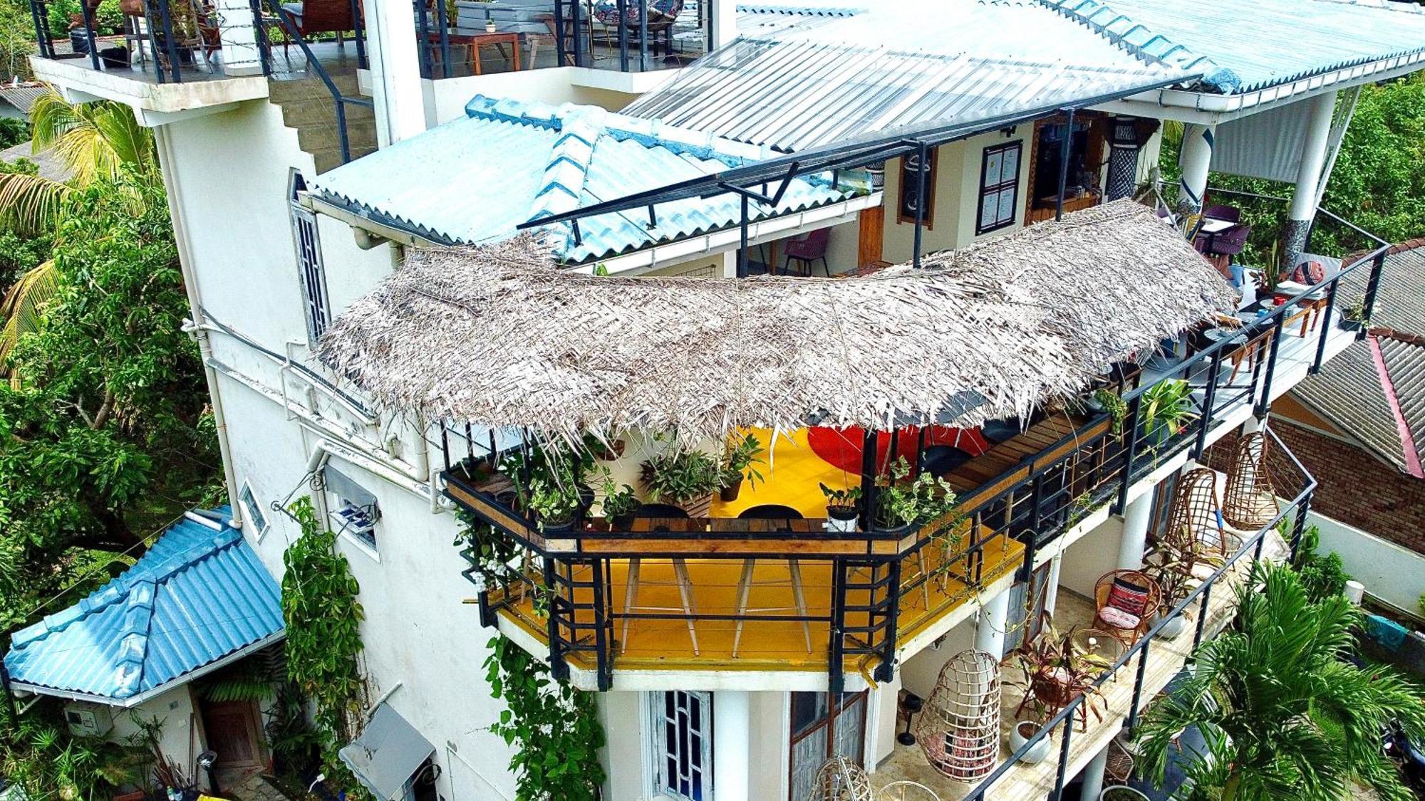 Habibi Hostel & Restaurant อูนาวาตูนา ภายนอก รูปภาพ