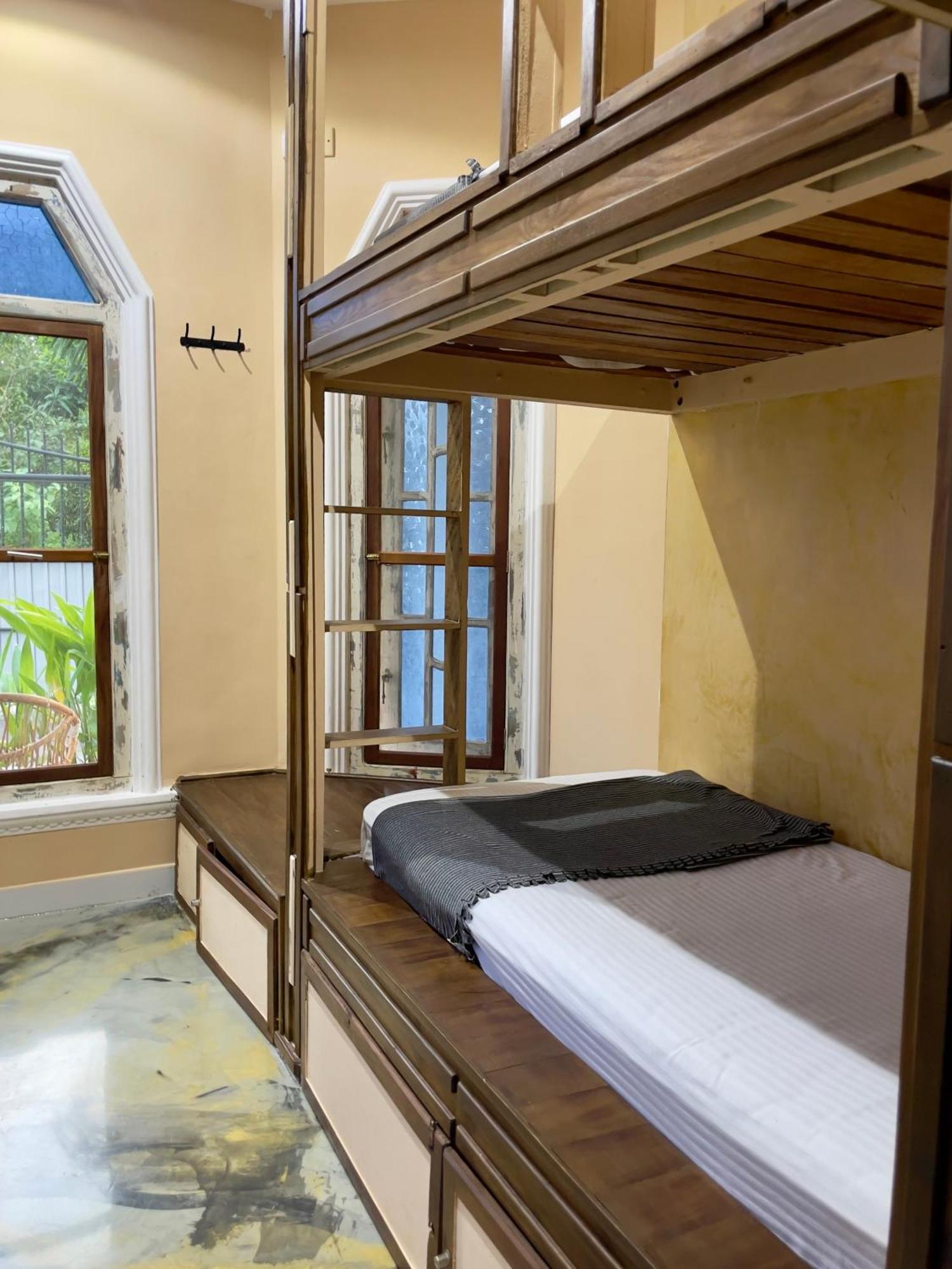 Habibi Hostel & Restaurant อูนาวาตูนา ภายนอก รูปภาพ