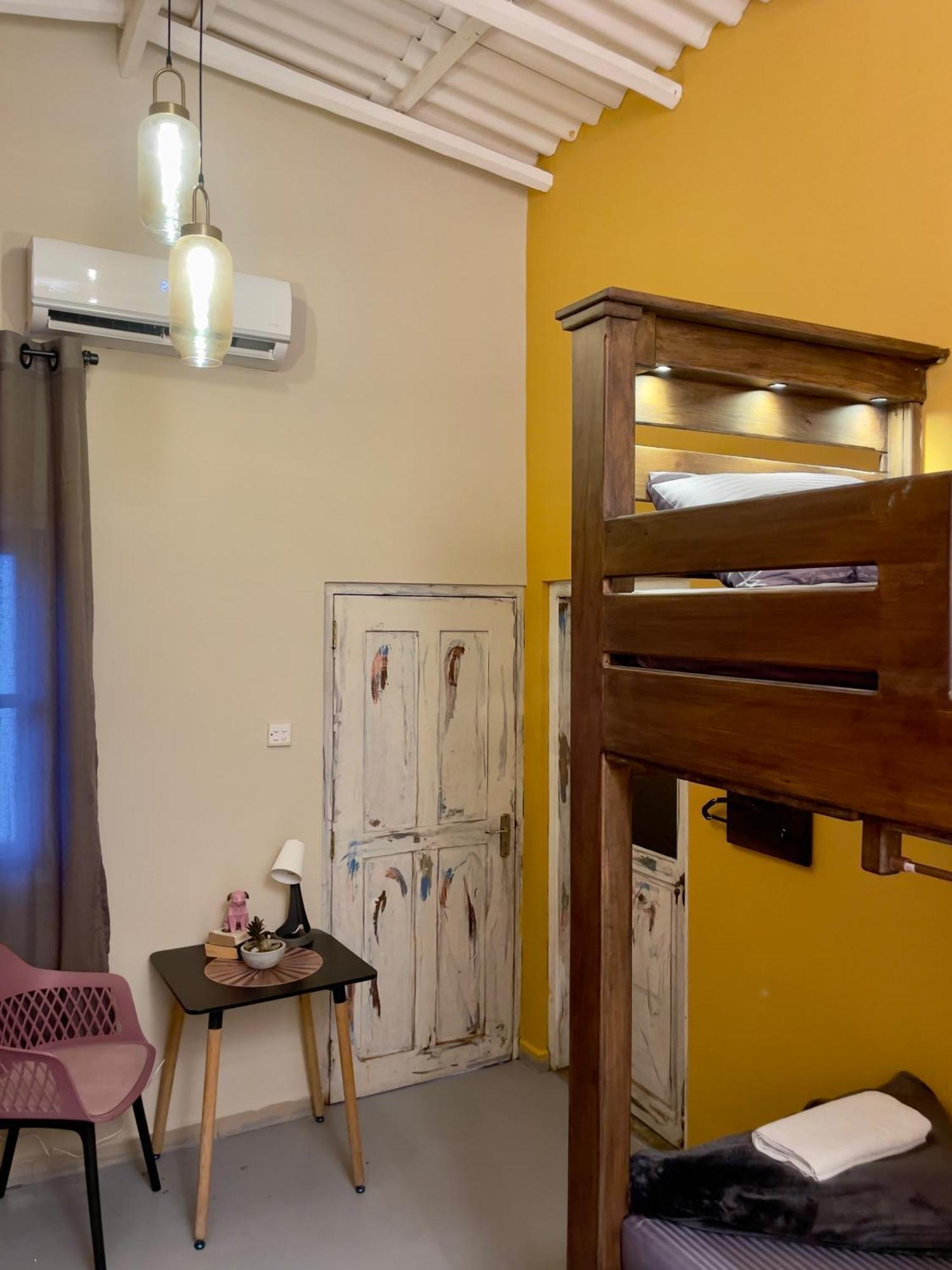 Habibi Hostel & Restaurant อูนาวาตูนา ภายนอก รูปภาพ