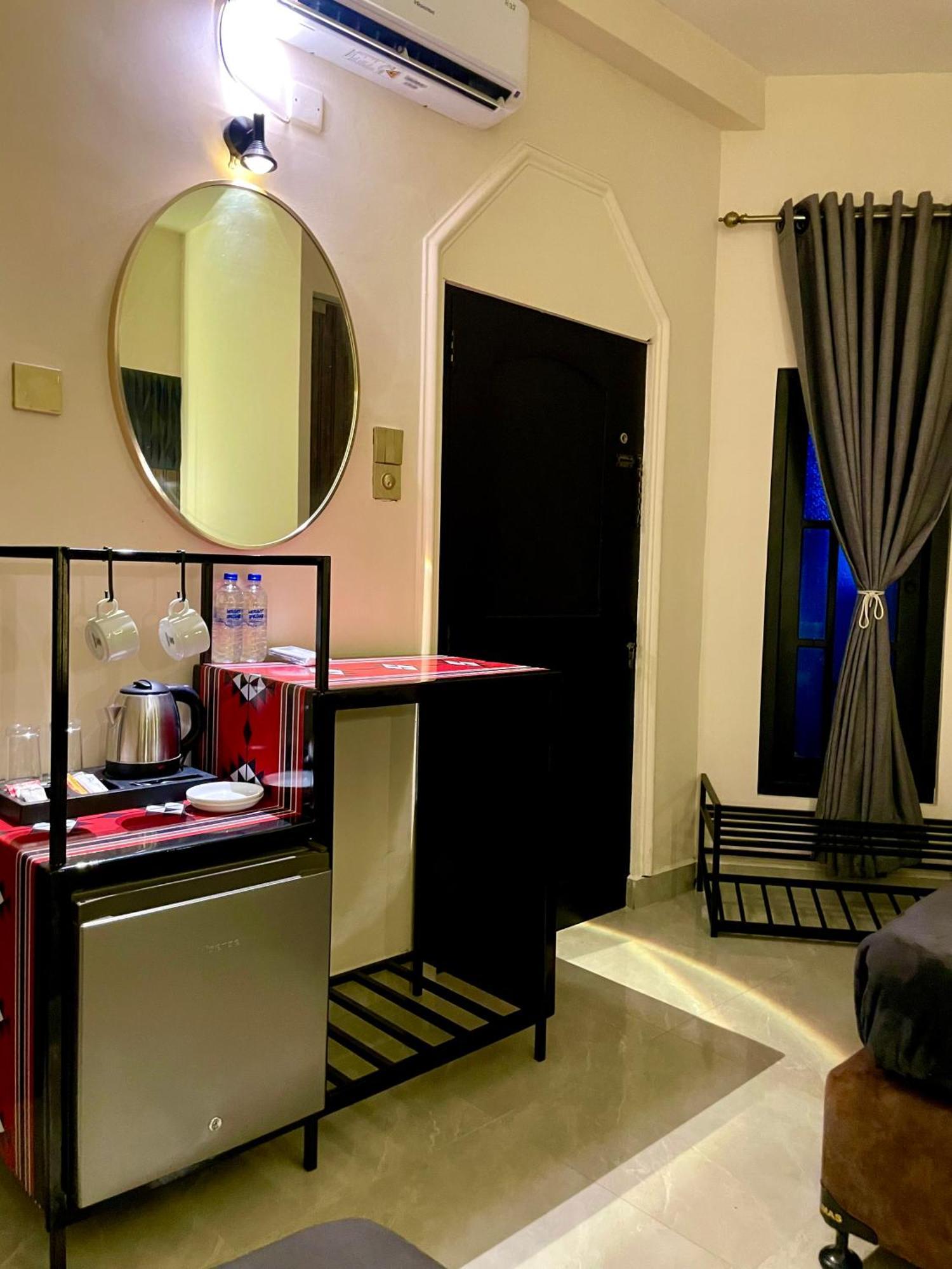Habibi Hostel & Restaurant อูนาวาตูนา ภายนอก รูปภาพ